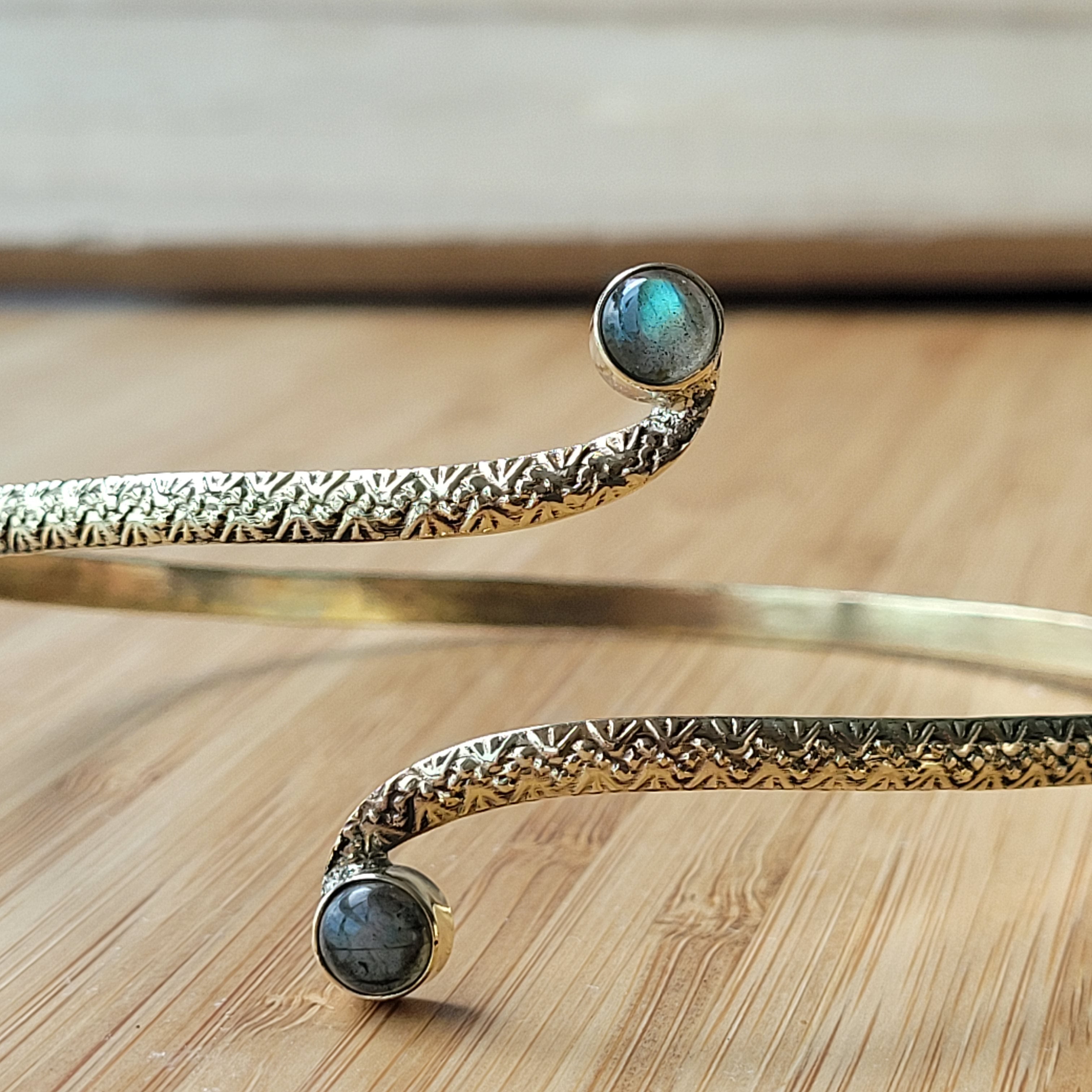 Premium Brass Arm band labradorite