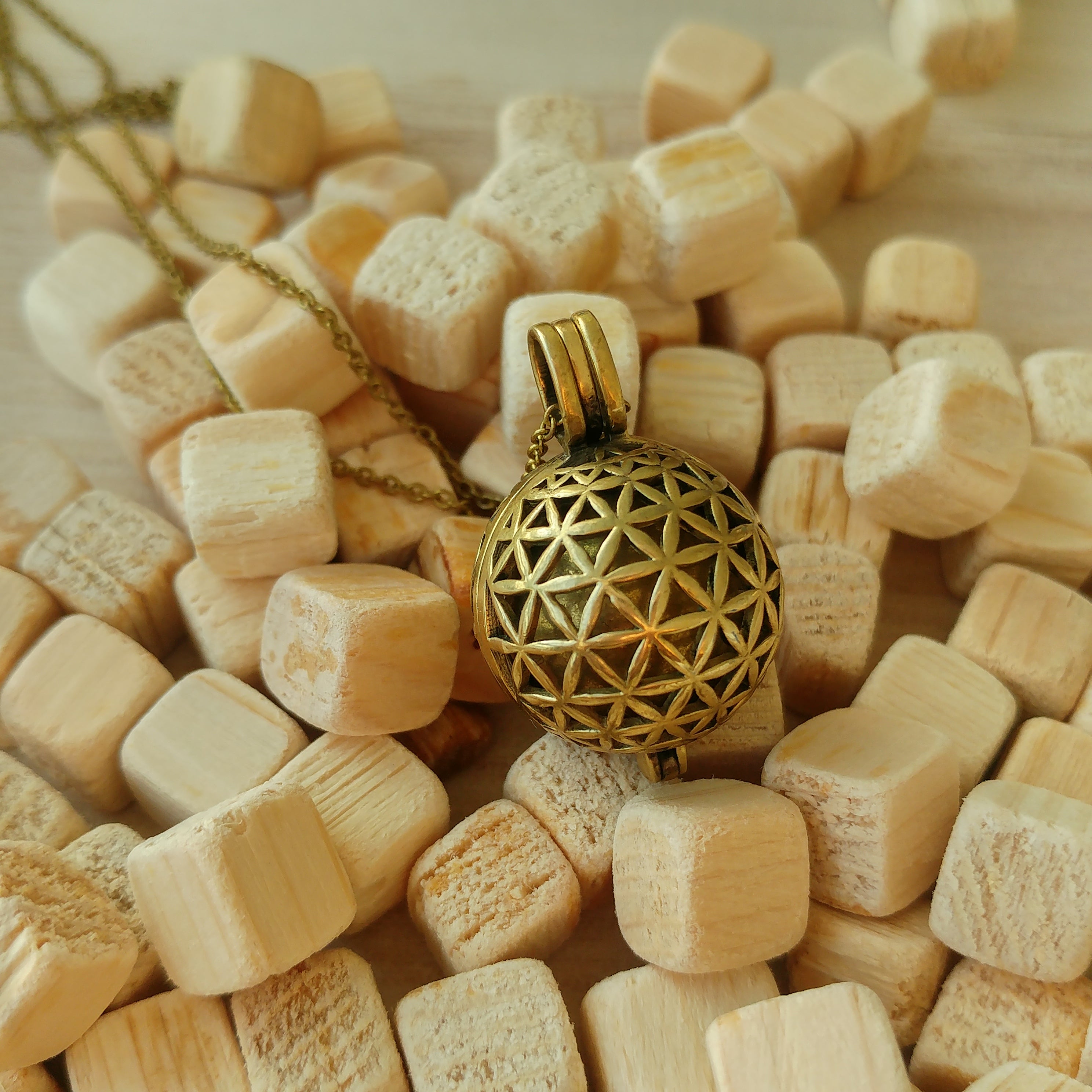 Harmony Ball Pendant Diffuser Flower of Life