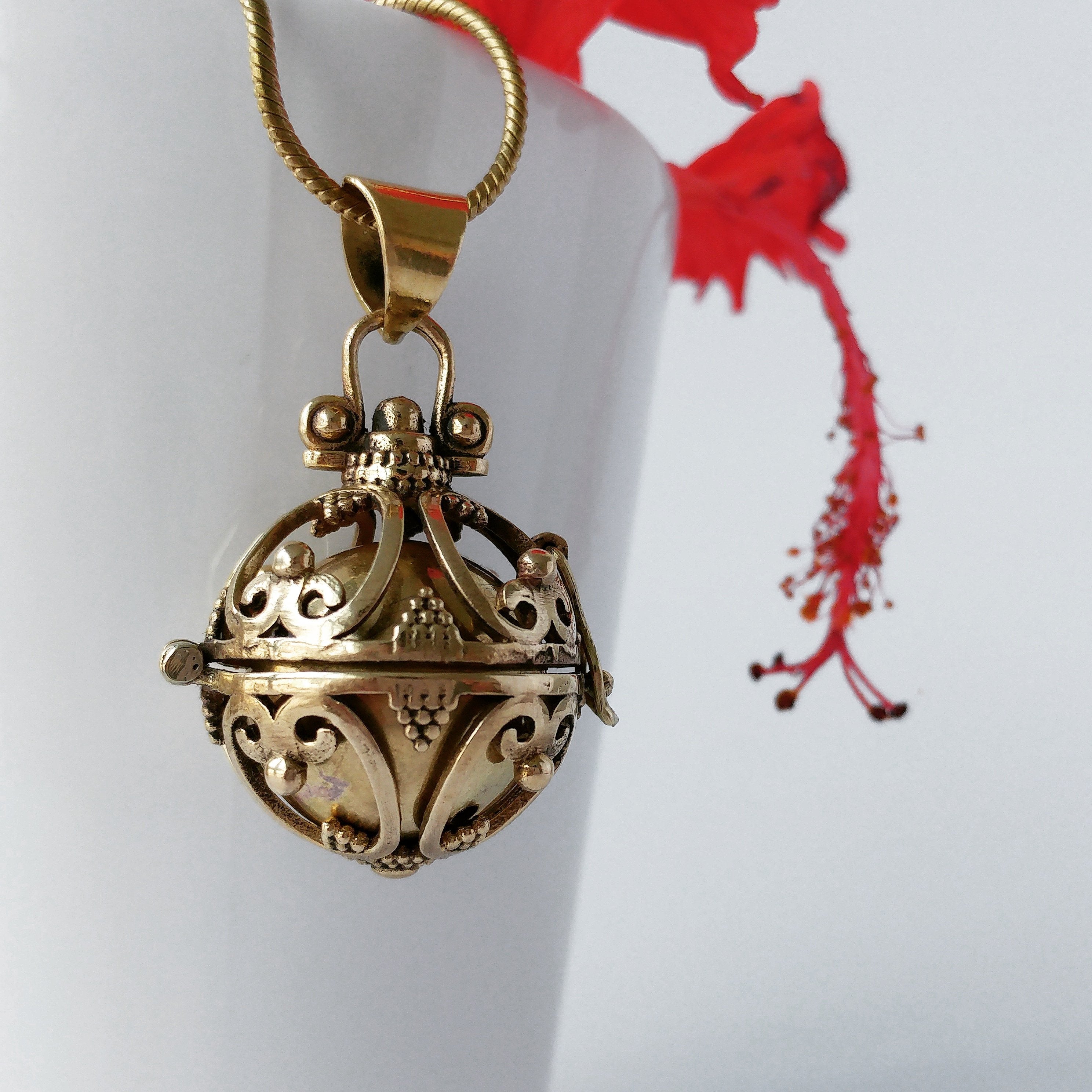 Harmony Ball Pendant Diffuser Mystique