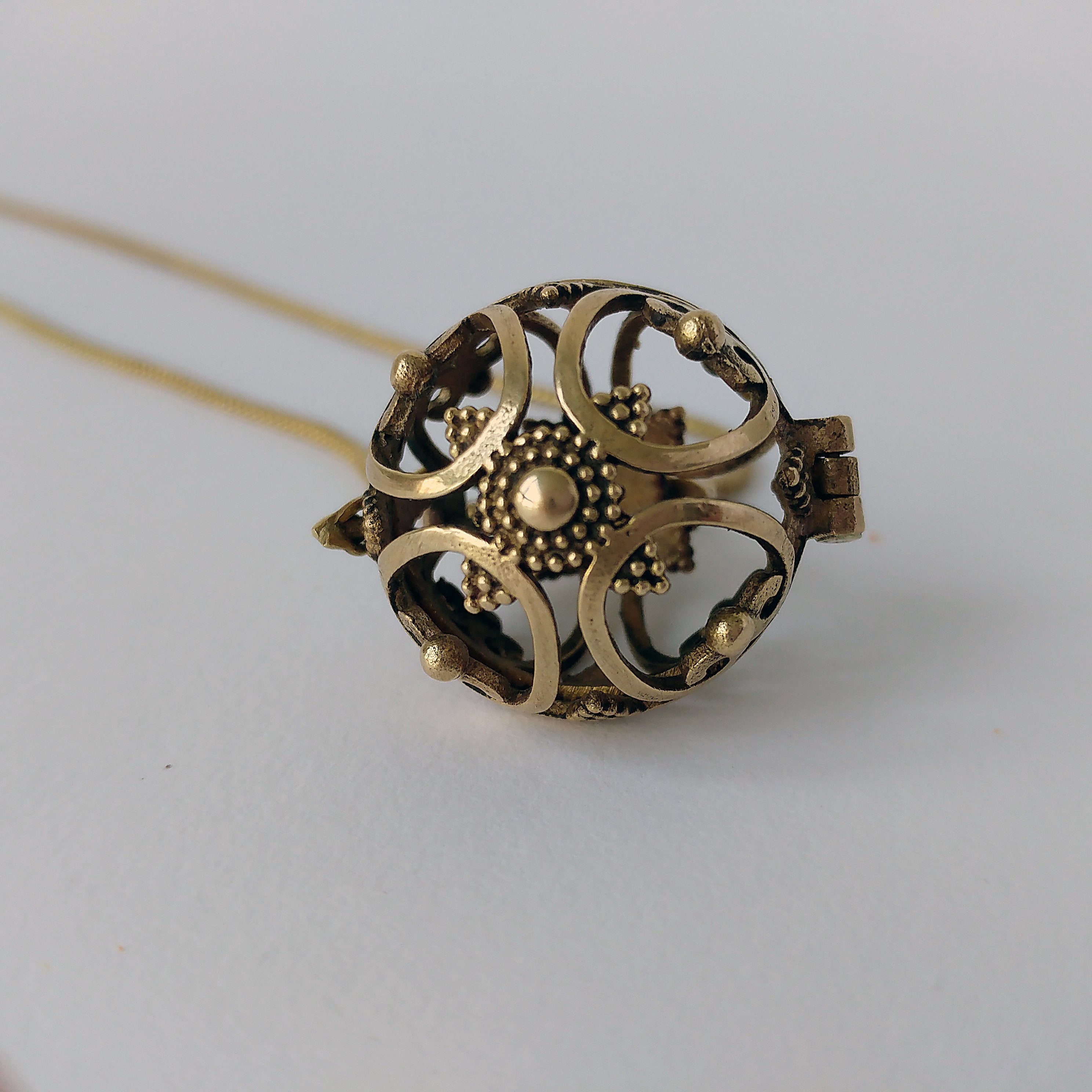Harmony Ball Pendant Diffuser Mystique