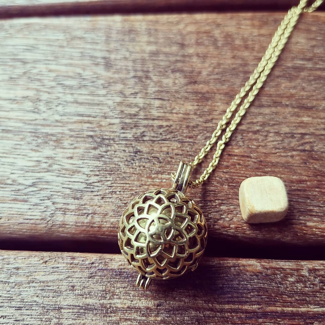 Harmony Ball Pendant Diffuser Sahasrāra Crown Chakra