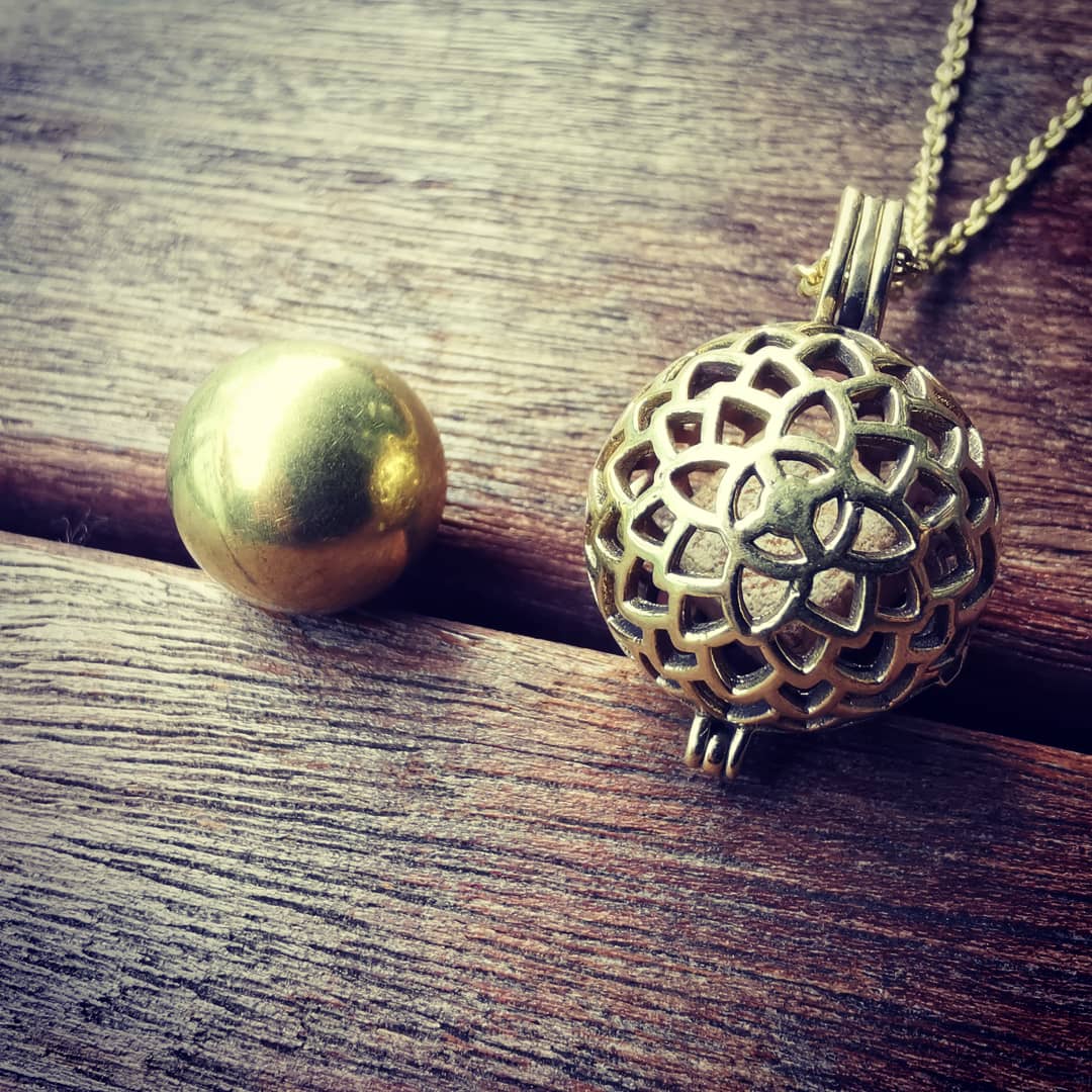 Harmony Ball Pendant Diffuser Sahasrāra Crown Chakra