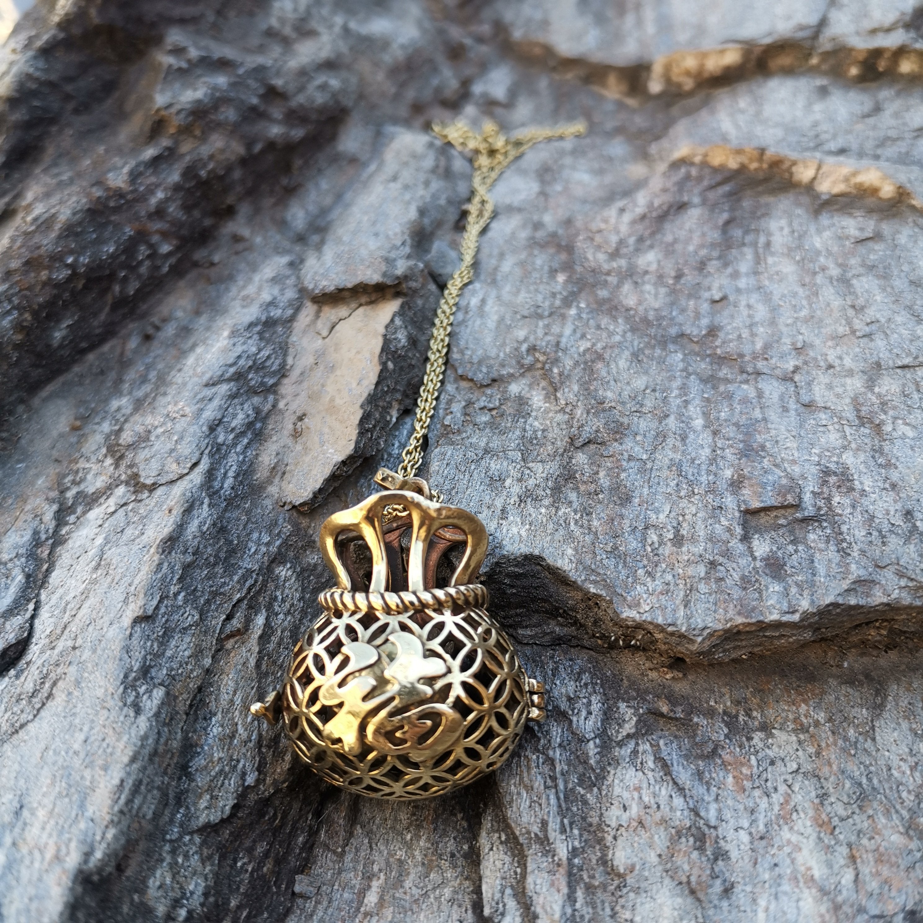 Harmony Ball Pendant Diffuser Fu