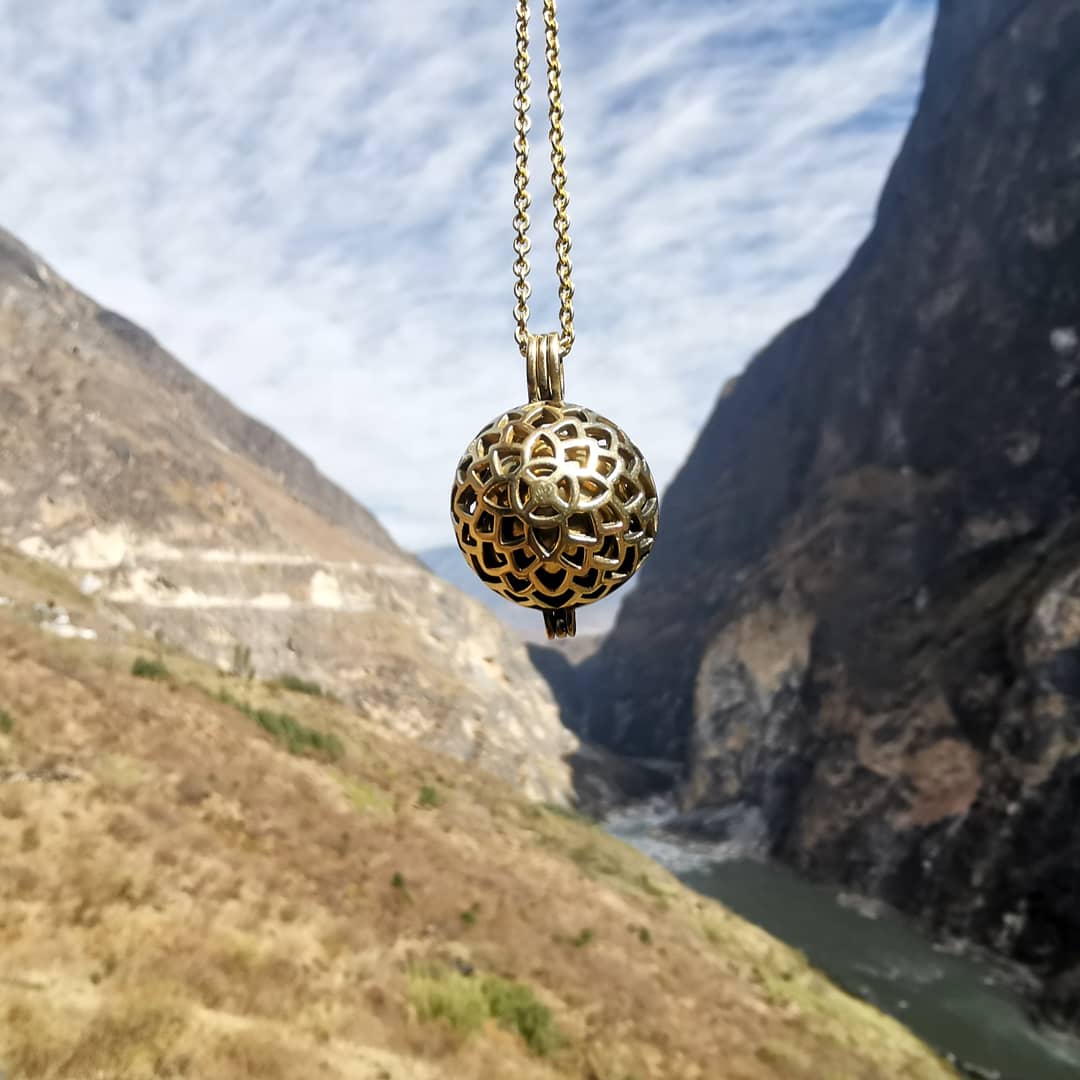 Harmony Ball Pendant Diffuser Sahasrāra Crown Chakra
