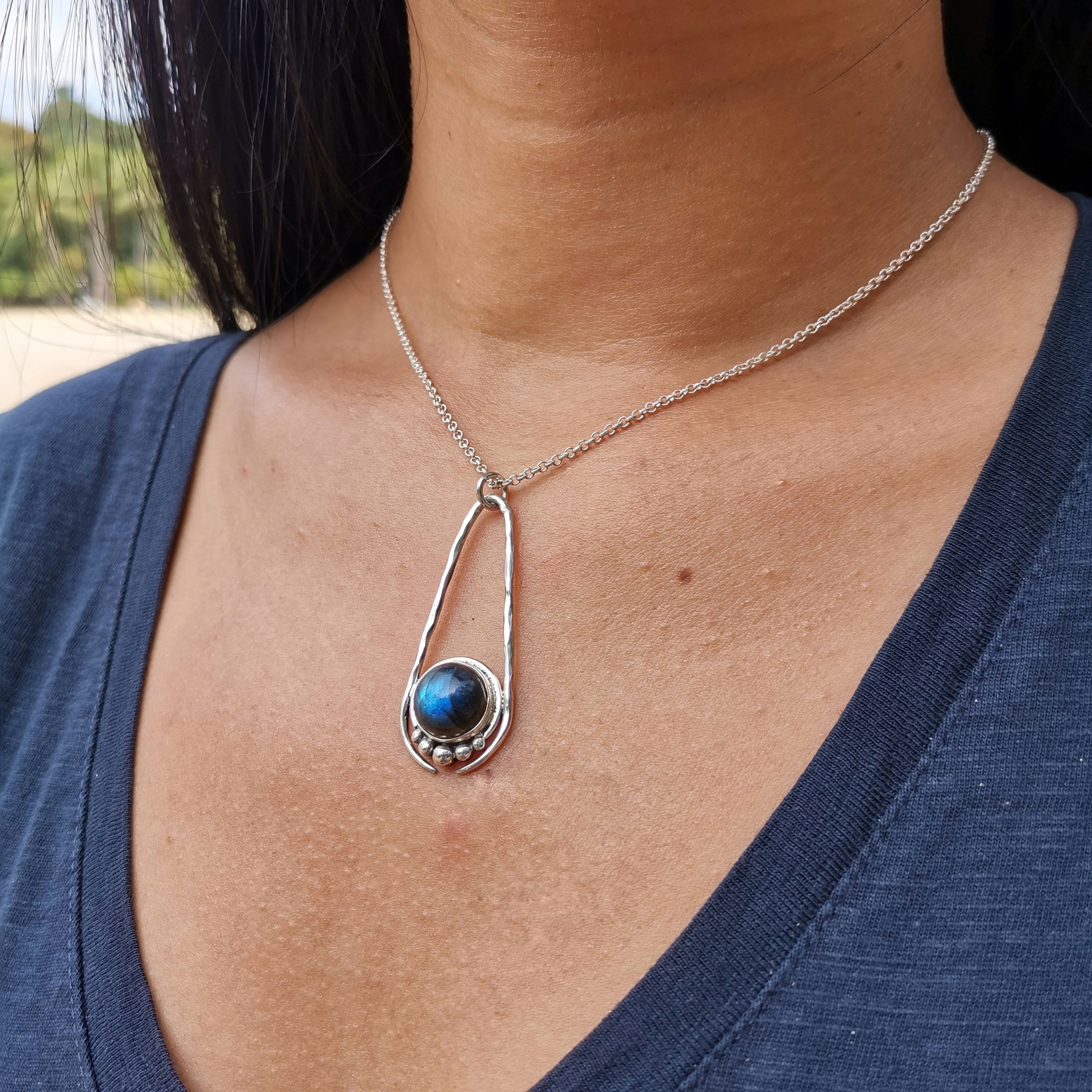 Sterling Silver 925 Labradorite Statement Pendant Suchi