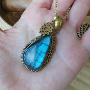 Premium Brass Pendant Labradorite