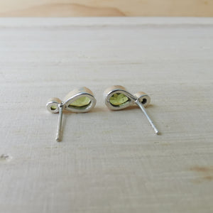 Sterling Silver 925 Studs Earring Peridot Glimte