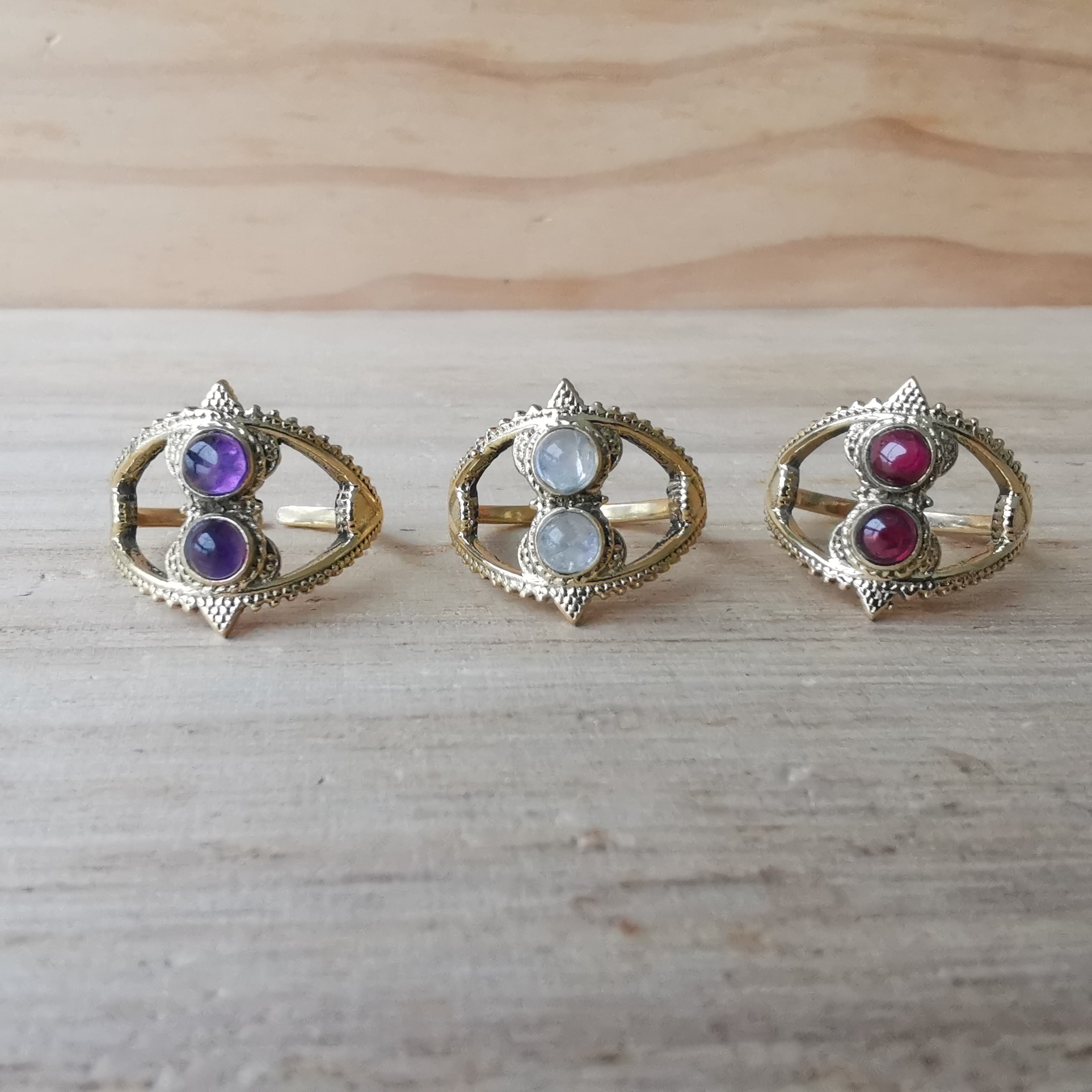 Premium Brass Rings Basileus (Moonstone, Amethyst, Garnet)