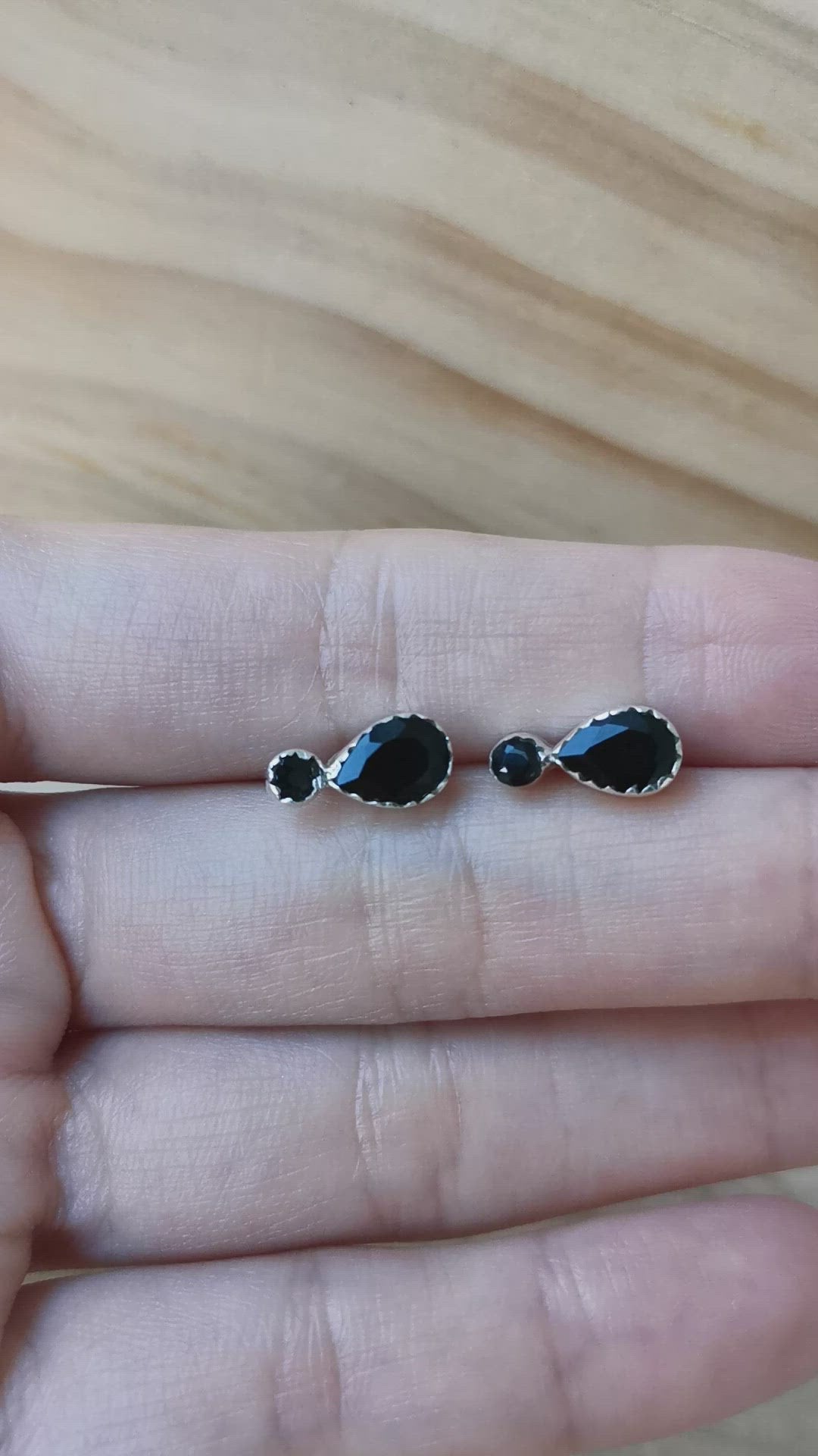 Sterling Silver 925 Studs Earring Black Onyx Glimte